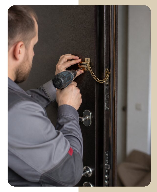 Установка дверной цепочки в Юрге по цене от 1604 р. | ДвериЛегко-Юрг